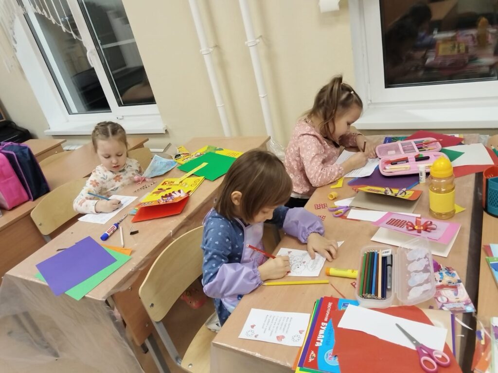 Открываем двери в группу раннего эстетического развития
